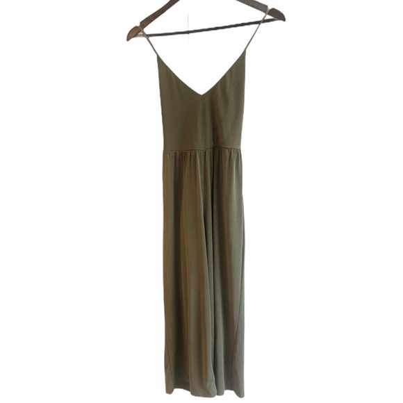 Forever 21 Culotte Jumpsuit - Picture 4 of 6